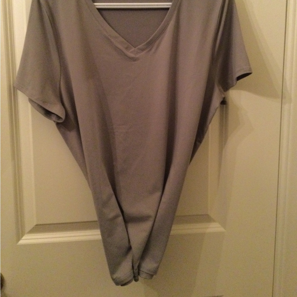 T shirt encolure en V